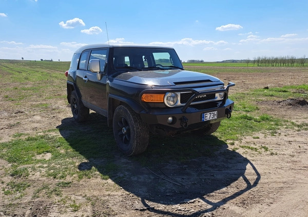 Toyota FJ cena 37500 przebieg: 235000, rok produkcji 2007 z Namysłów małe 137